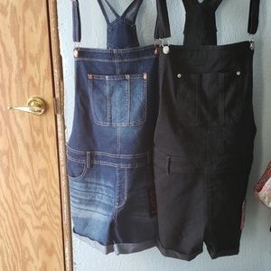 Set of plus size women's overall shorts